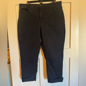 Women’s Crown & Ivy Cropped Black Pants